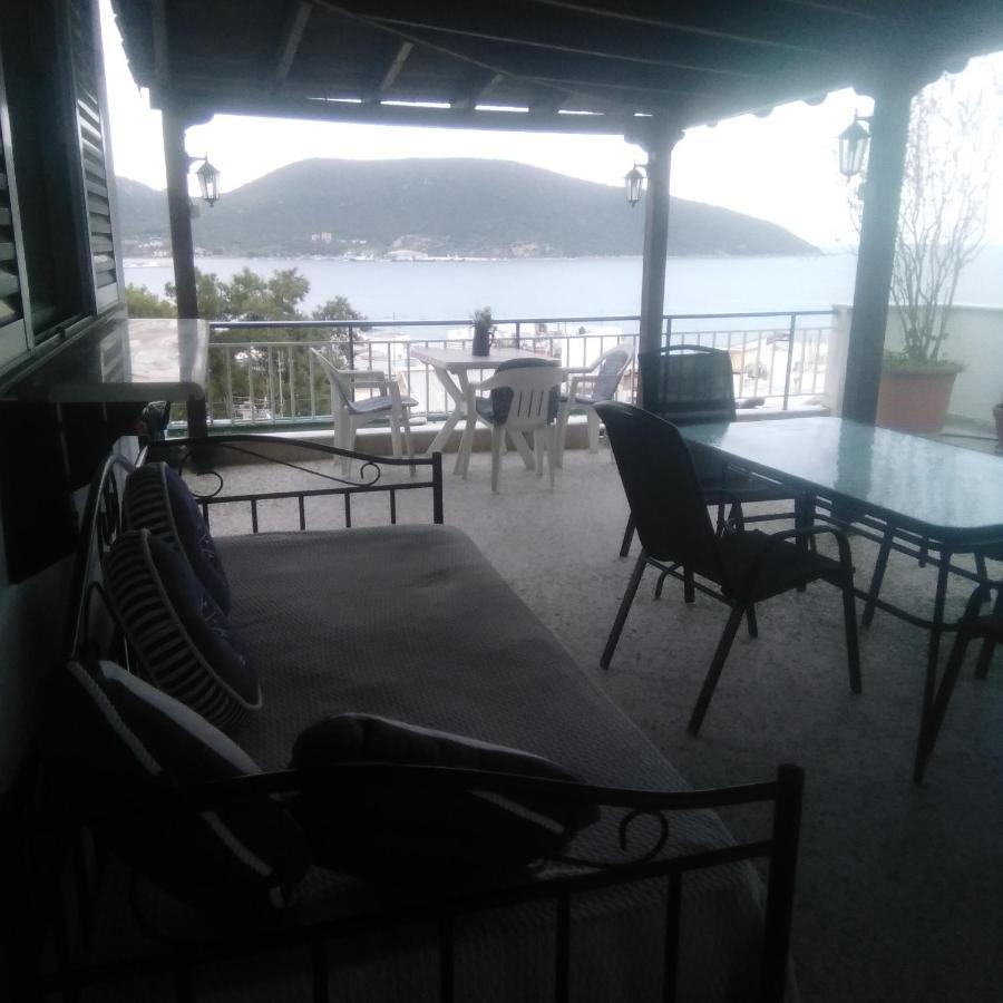Panorama Apartamento Néa Péramos Exterior foto